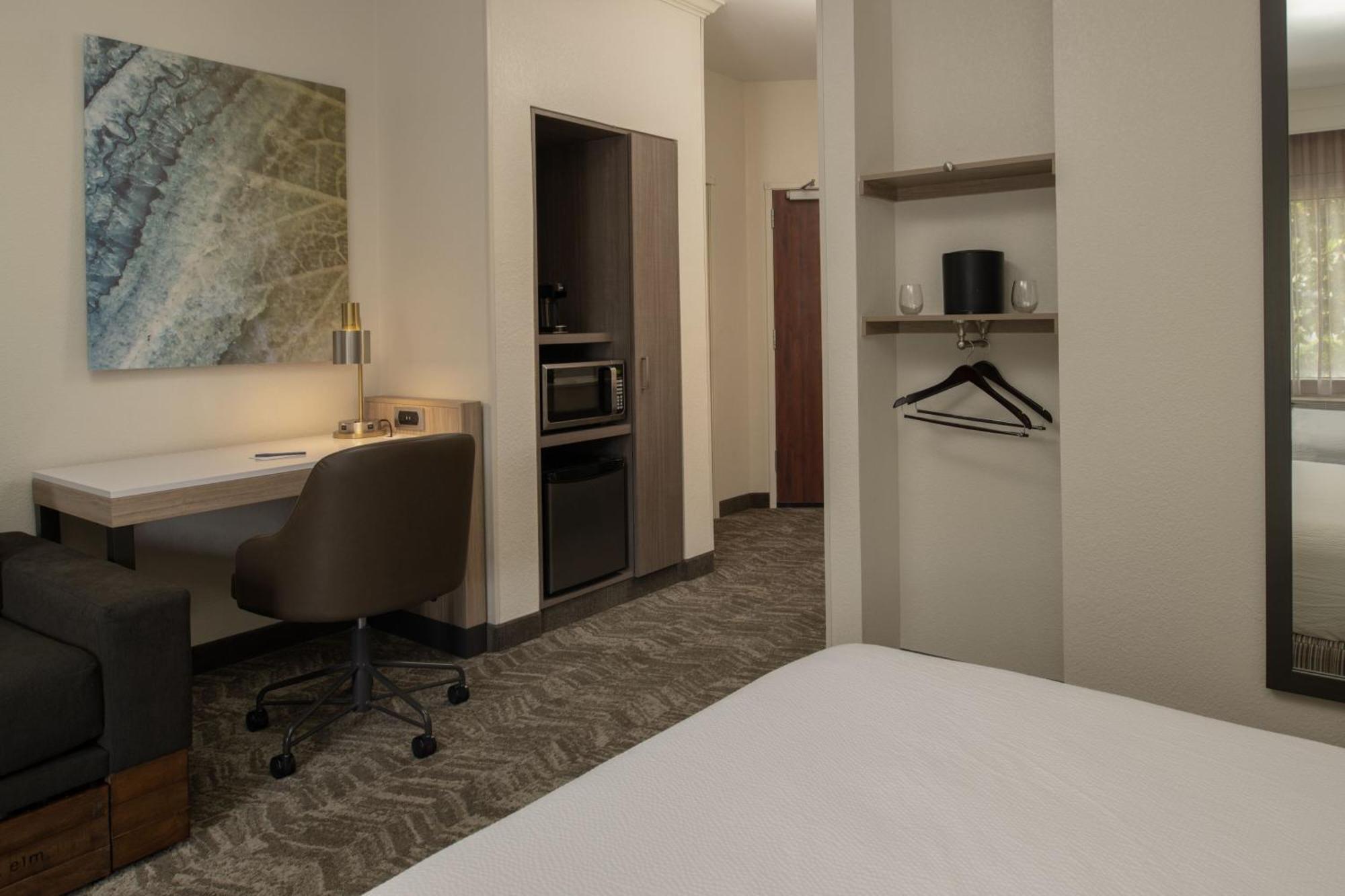 Springhill By Marriott 3*